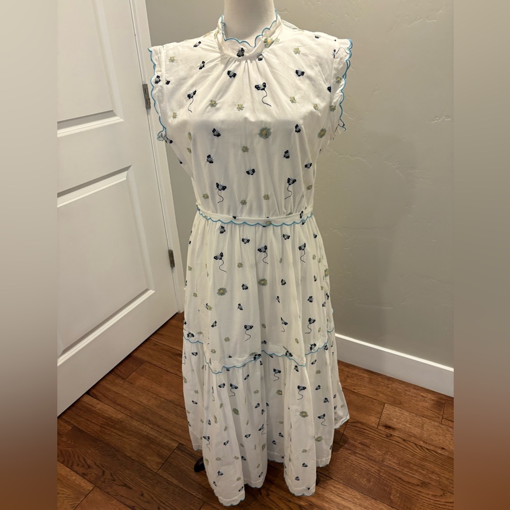 Adorable White and Blue Dress with Flutter Sleeves Size Medium EUC